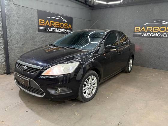 FORD FOCUS 2.0 GHIA 16V FLEX 4P AUTOMÁTICO FORD FOCUS 2.0 GHIA 16V FLEX 4P AUTOMÁTICO